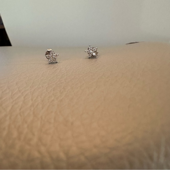 AAA Cz Star sterling silver earrings - Picture 2 of 3